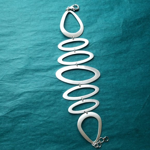 2/10$ Nine west asymetrical ovals bracelet - Picture 4 of 5